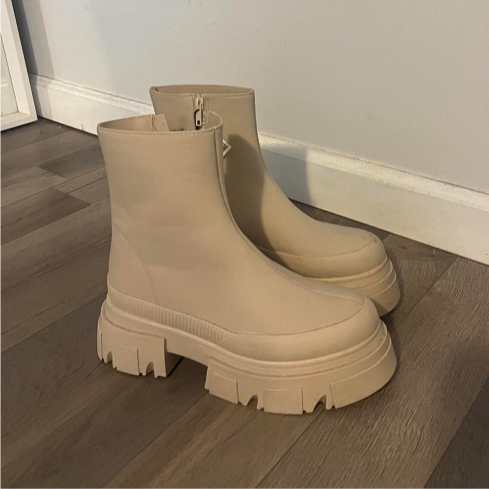 Bershka Beige Platform Boots